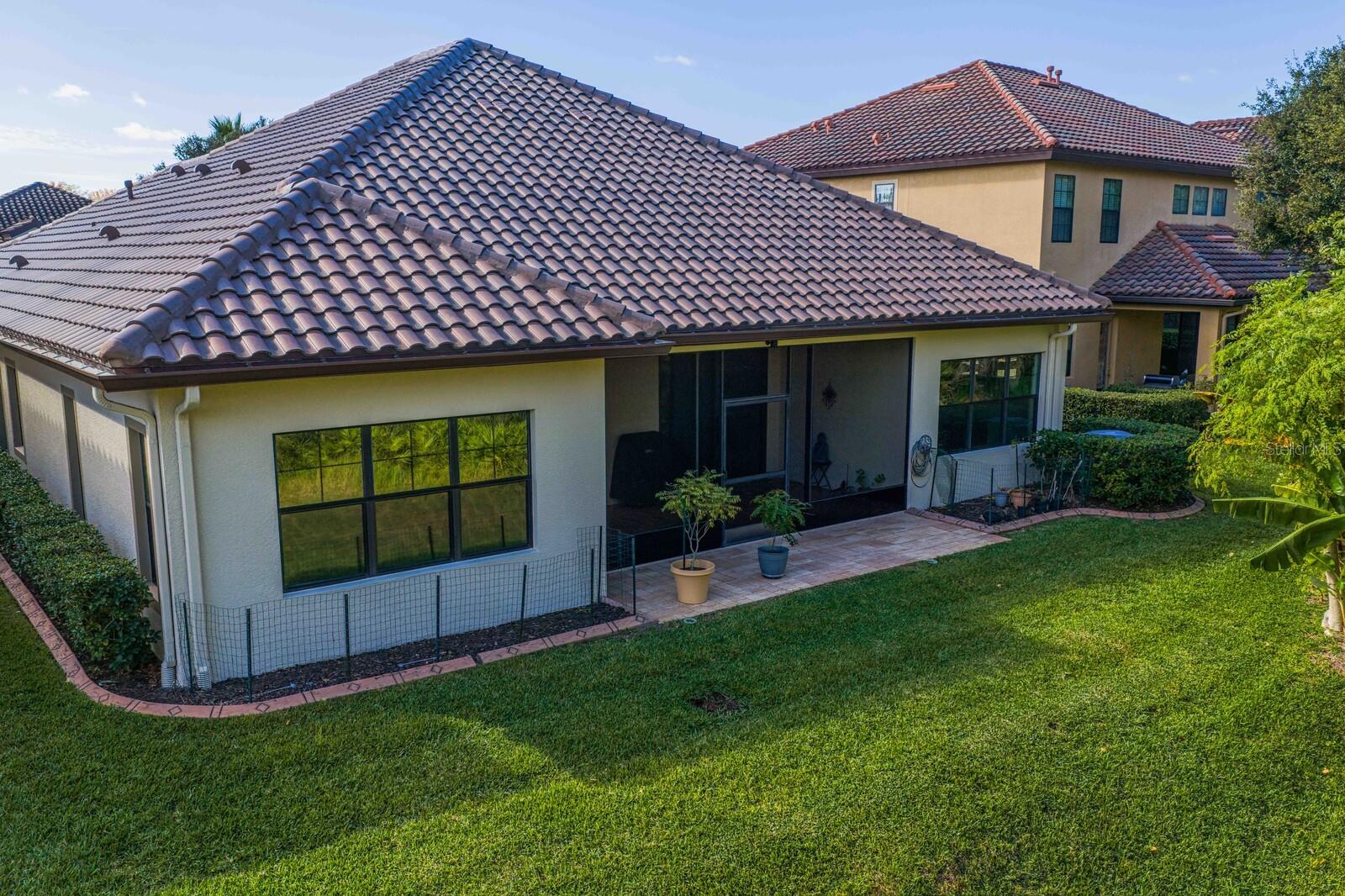 Listing photo id 46 for 2833 Calvano Drive