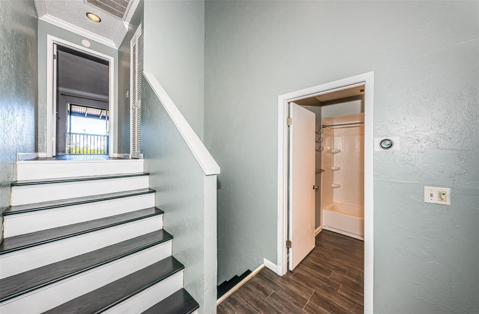 Image 17 of 84 For 200 Meres Boulevard 21