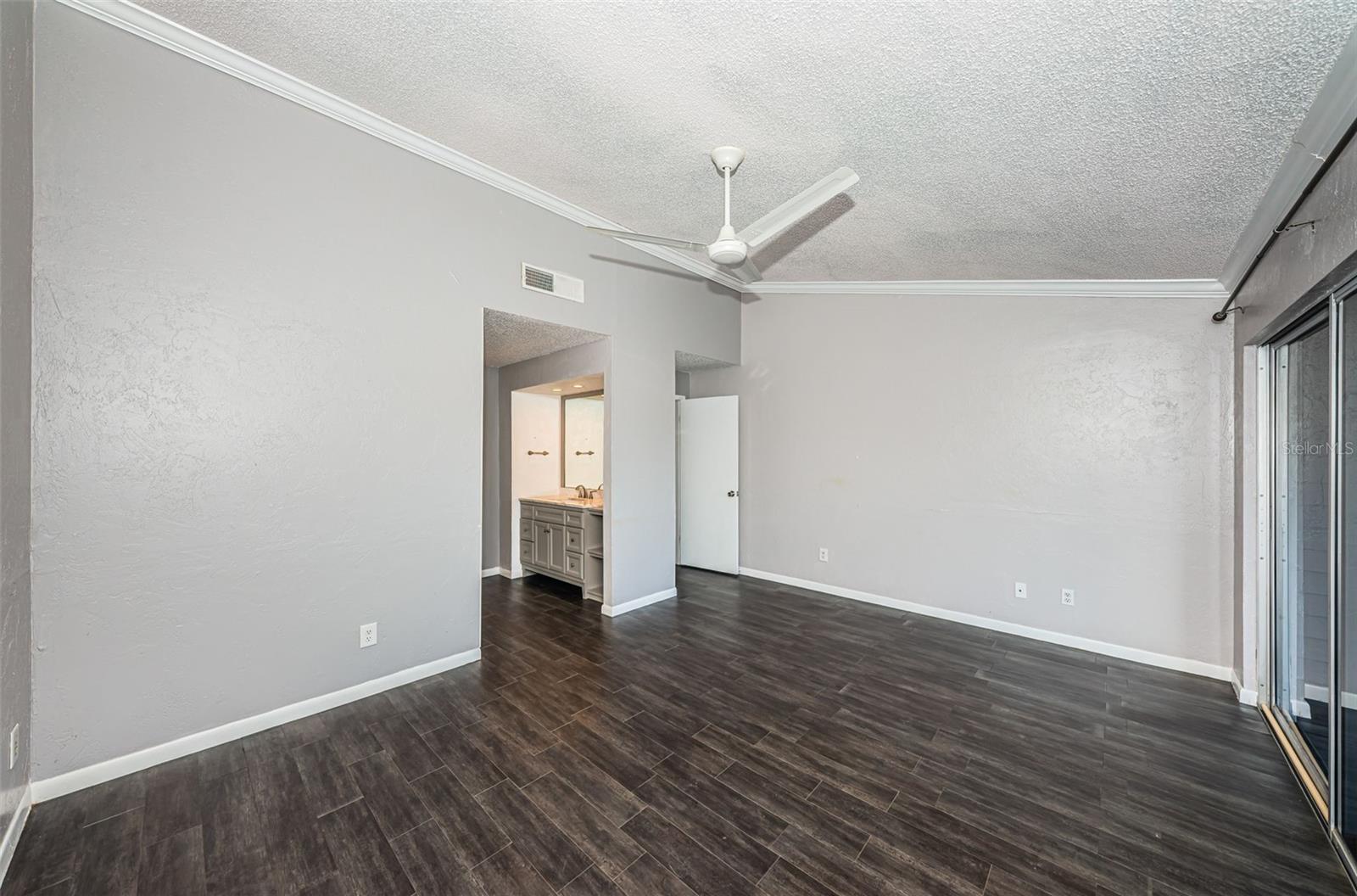 Image 24 of 84 For 200 Meres Boulevard 21