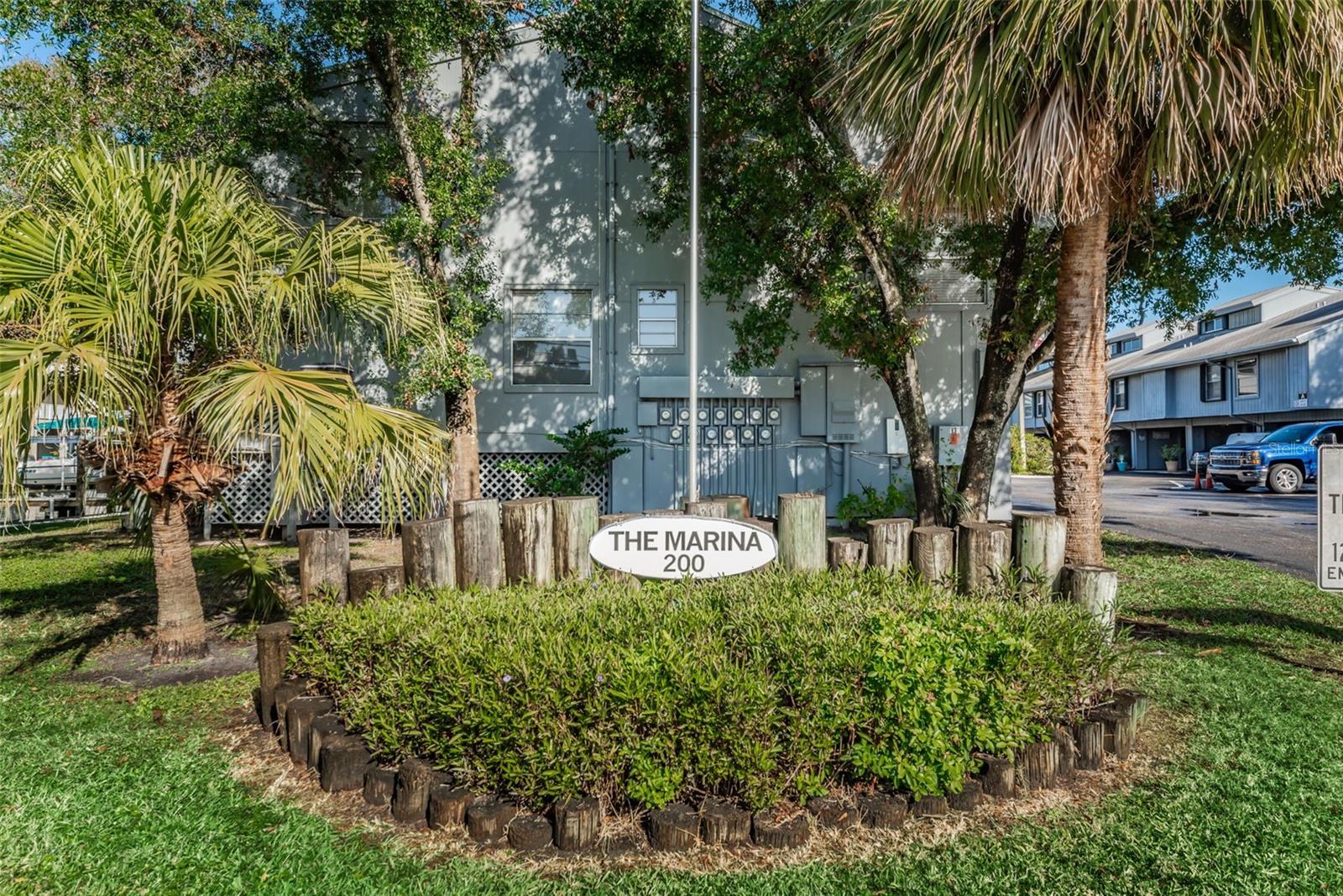 Image 42 of 84 For 200 Meres Boulevard 21