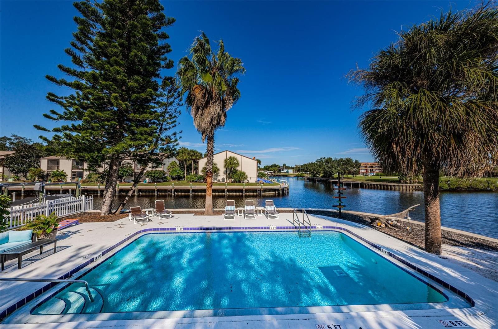 Image 48 of 84 For 200 Meres Boulevard 21