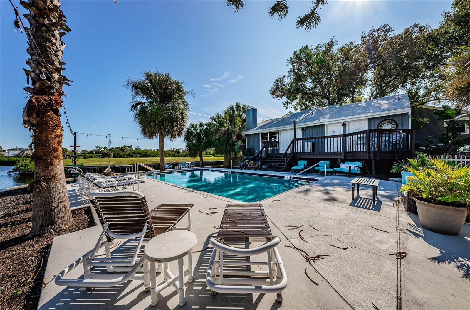 Image 57 of 84 For 200 Meres Boulevard 21