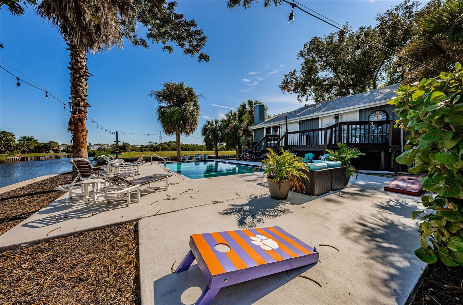 Image 59 of 84 For 200 Meres Boulevard 21