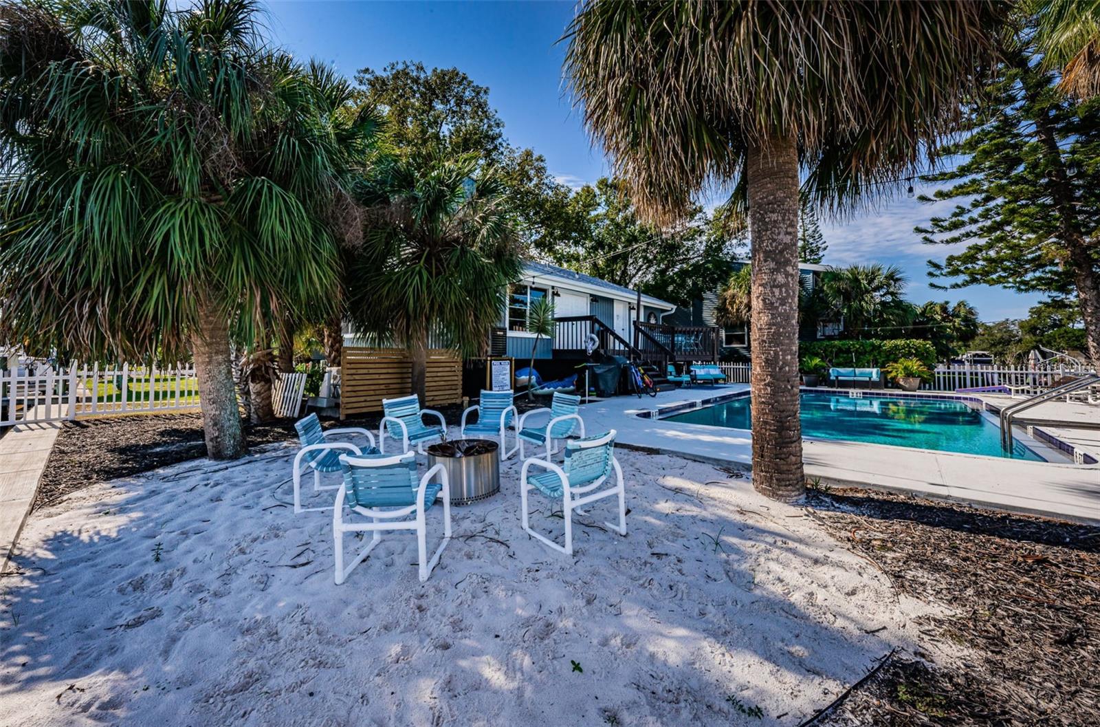 Image 64 of 84 For 200 Meres Boulevard 21