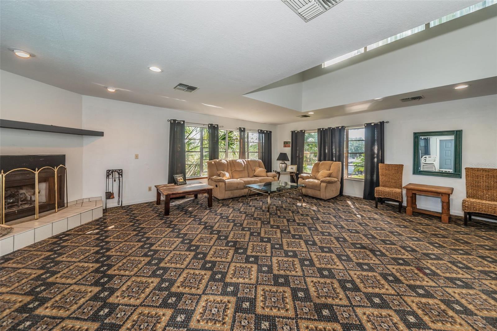 Image 73 of 84 For 200 Meres Boulevard 21