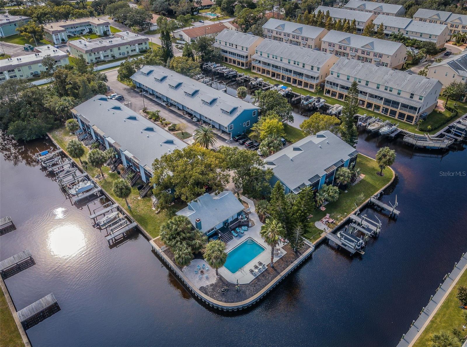 Image 78 of 84 For 200 Meres Boulevard 21