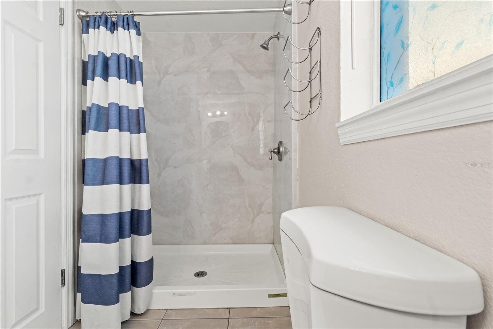 Listing photo id 22 for 6903 Travis Boulevard