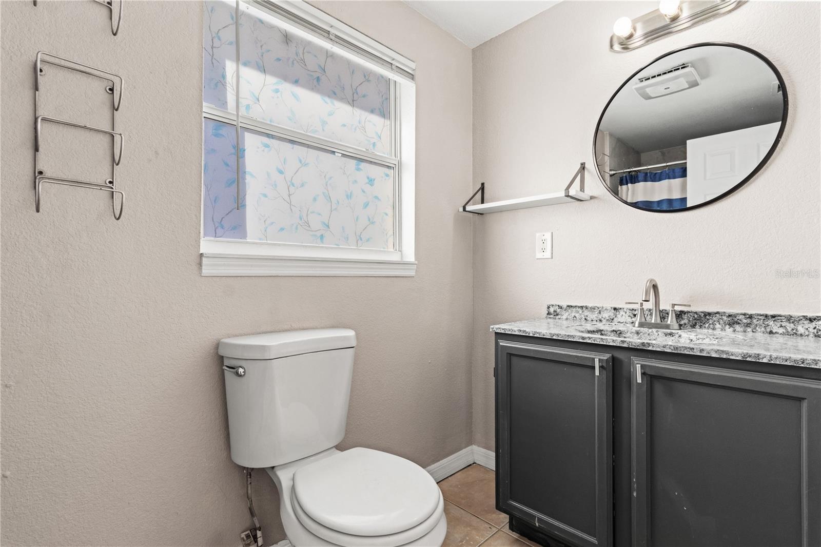 Listing photo id 23 for 6903 Travis Boulevard