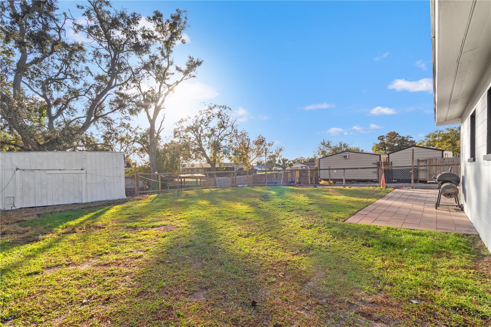 Listing photo id 27 for 6903 Travis Boulevard