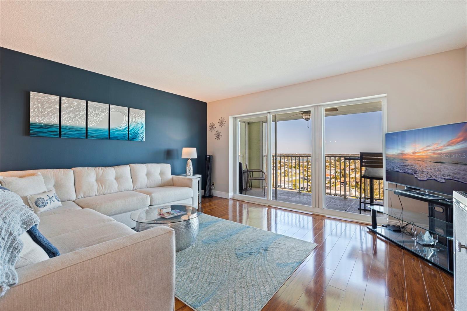 Image 11 of 45 For 420 64th Avenue 903