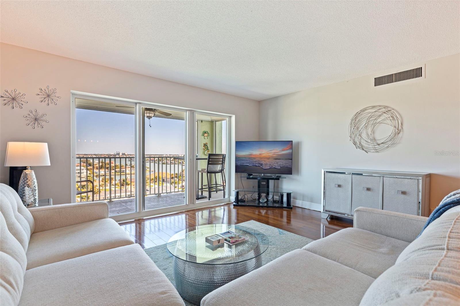 Image 12 of 45 For 420 64th Avenue 903