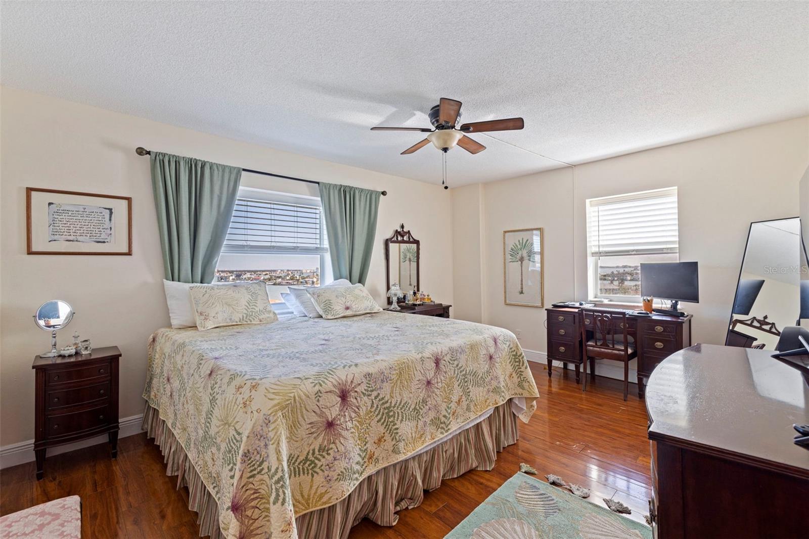 Image 25 of 45 For 420 64th Avenue 903