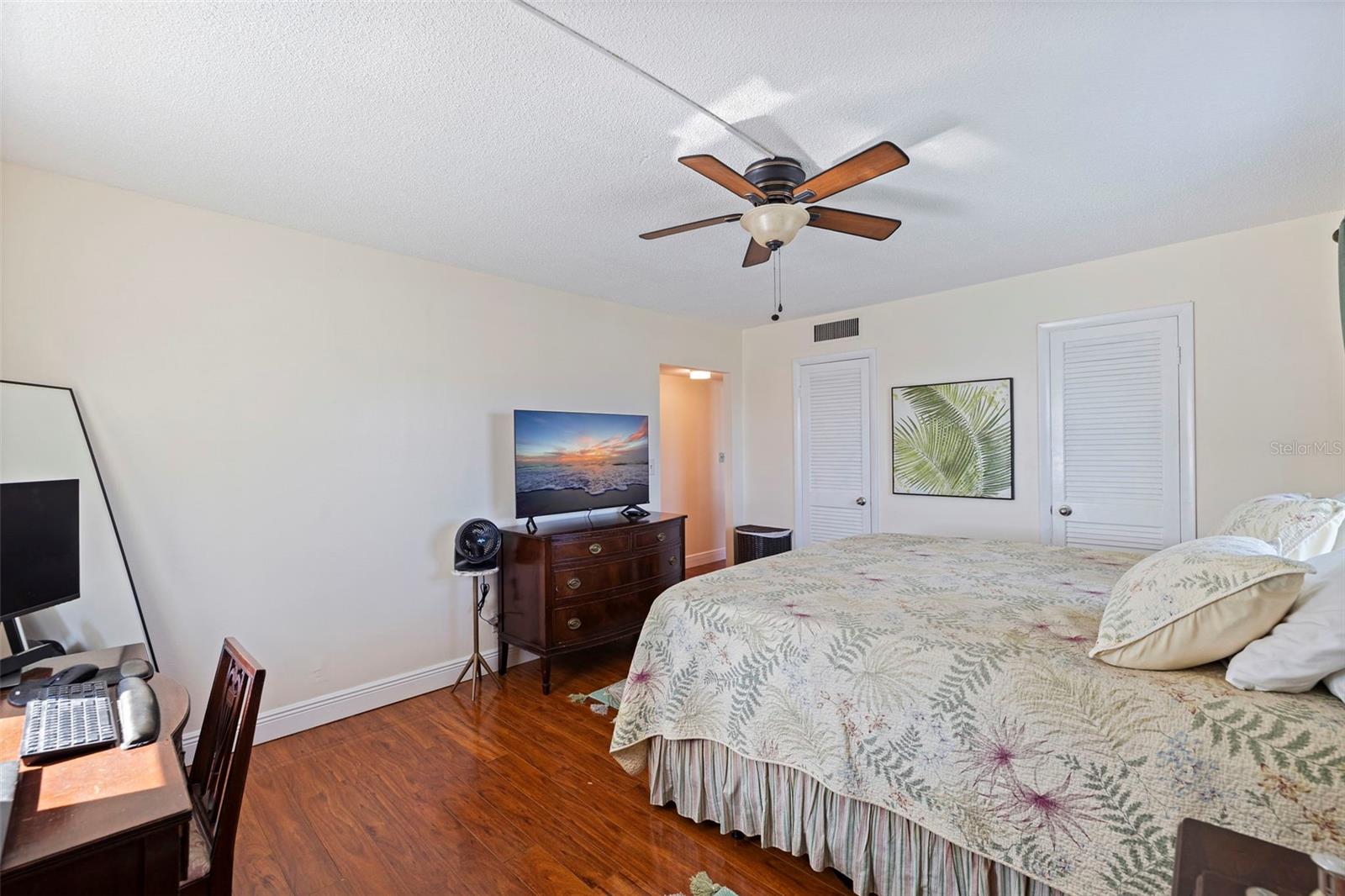 Image 27 of 45 For 420 64th Avenue 903