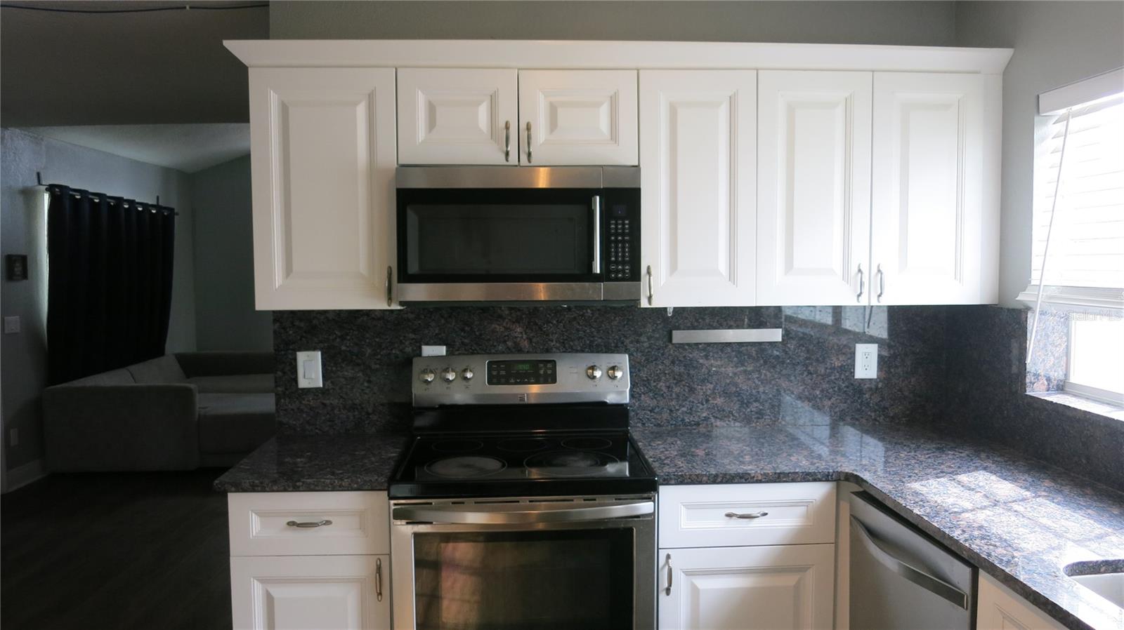 Image 19 of 52 For 7432 Oakvista Circle