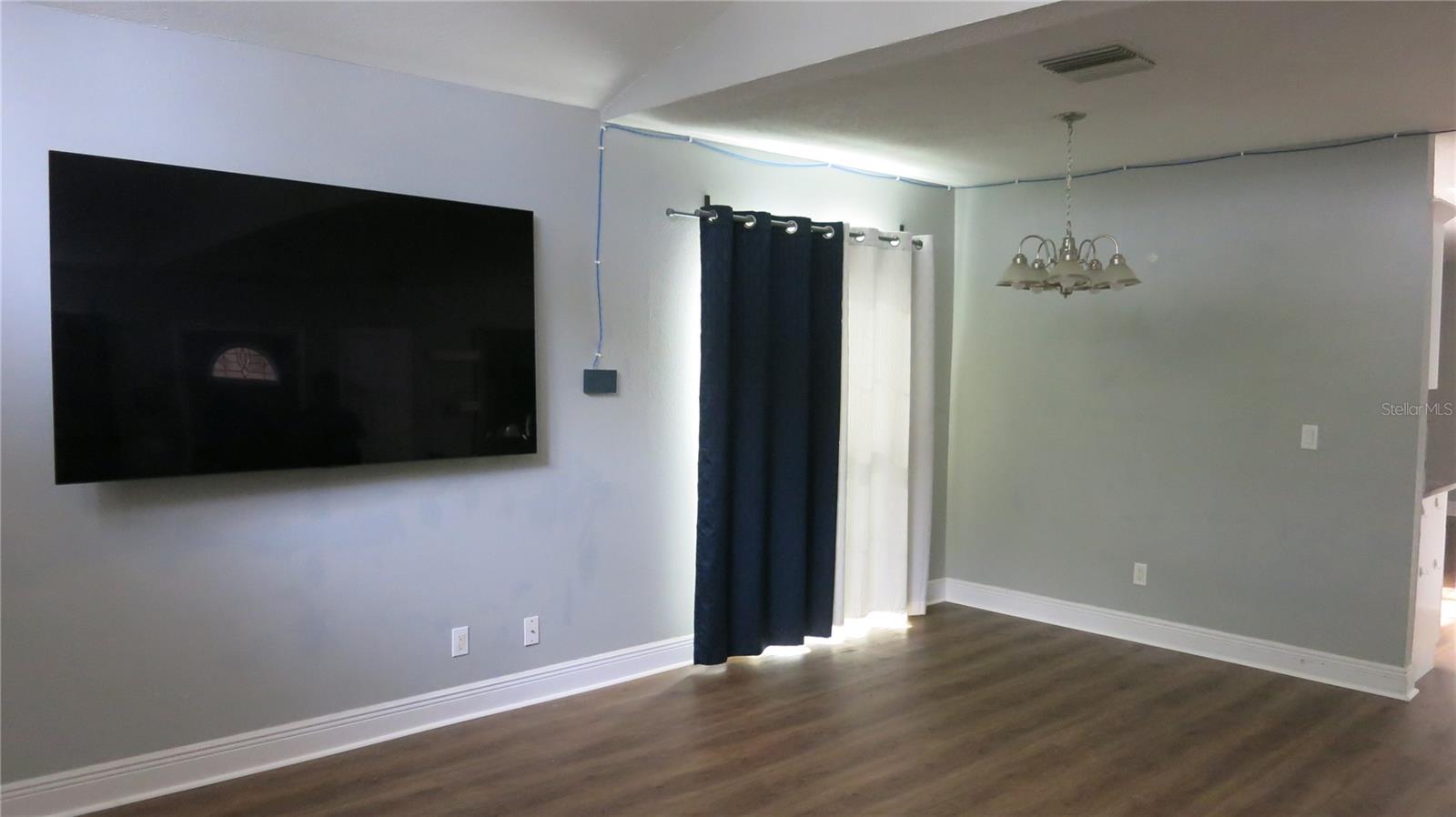 Image 9 of 52 For 7432 Oakvista Circle