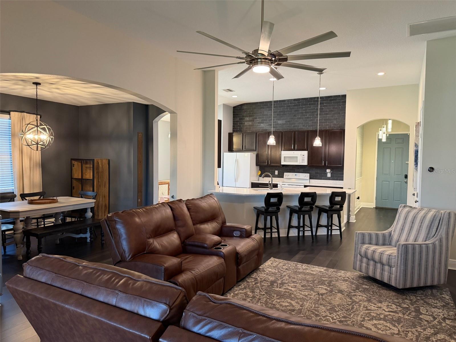 Image 11 of 30 For 12142 Creek Preserve Drive