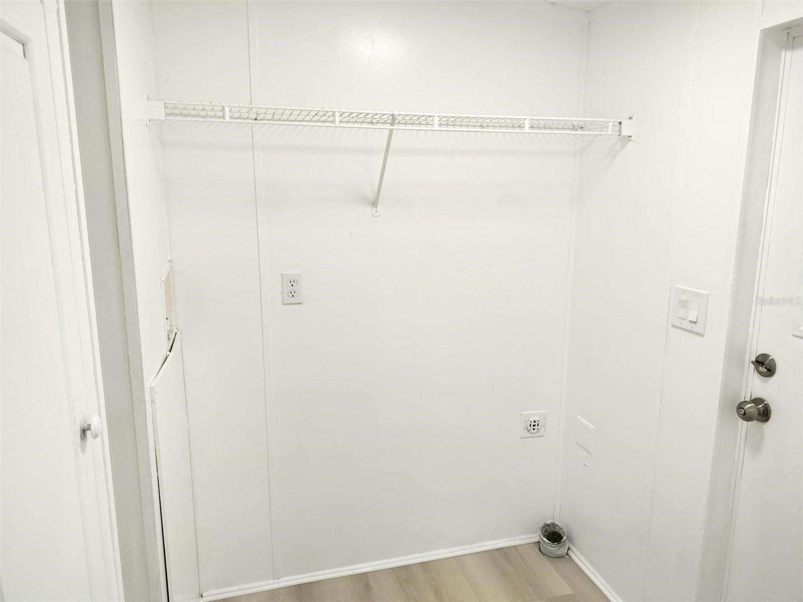 Image 19 of 26 For 4209 Loury Drive