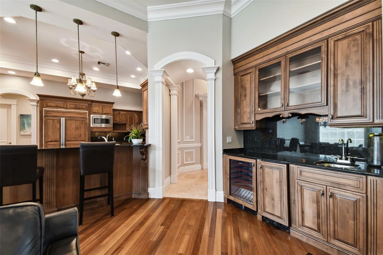 Listing photo id 11 for 704 Berrocales De Avila