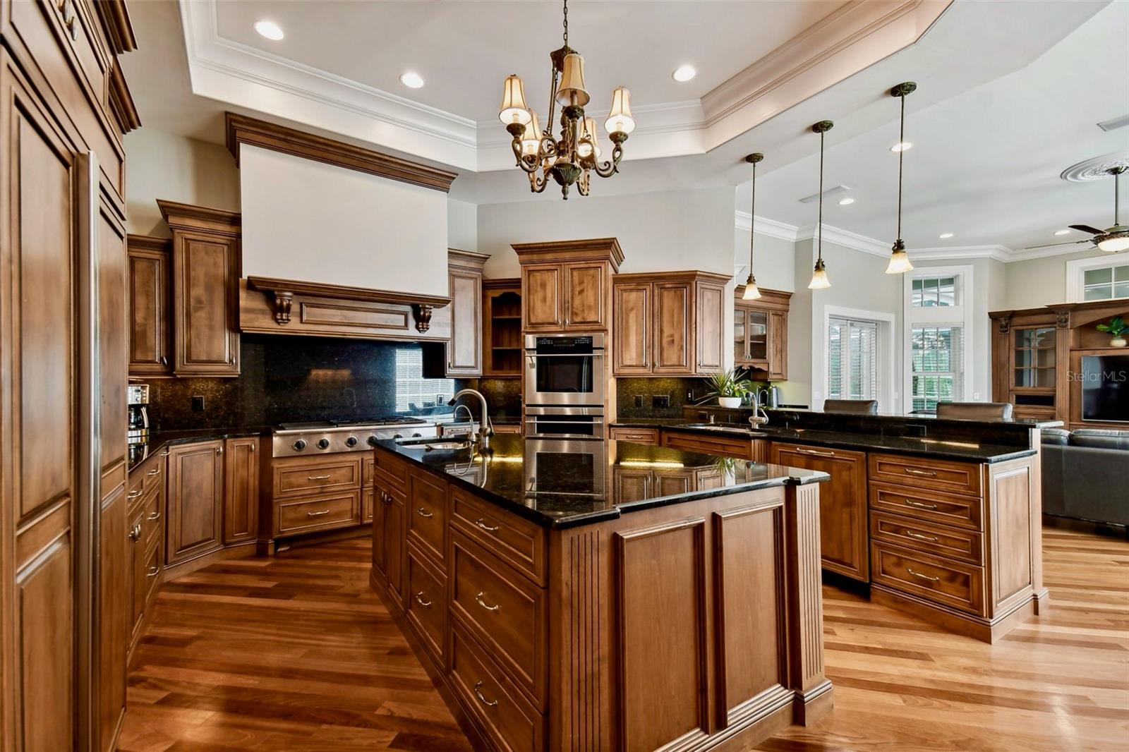 Listing photo id 14 for 704 Berrocales De Avila