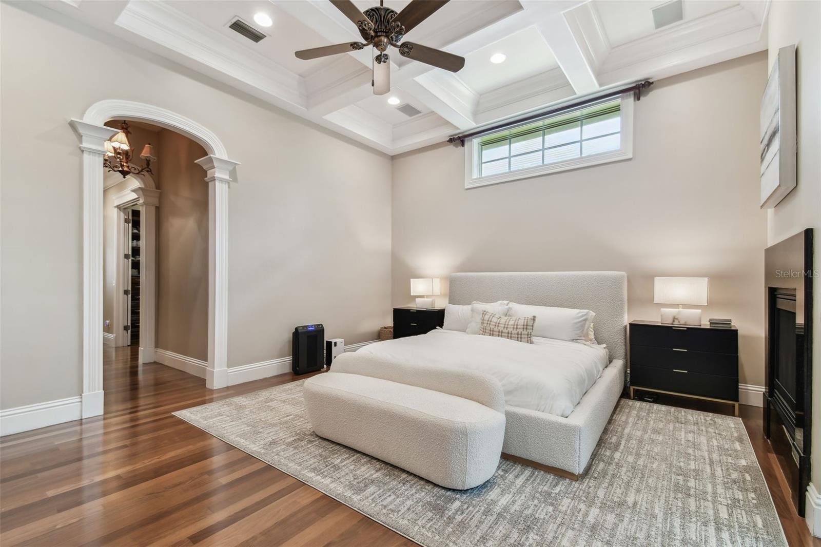 Listing photo id 21 for 704 Berrocales De Avila