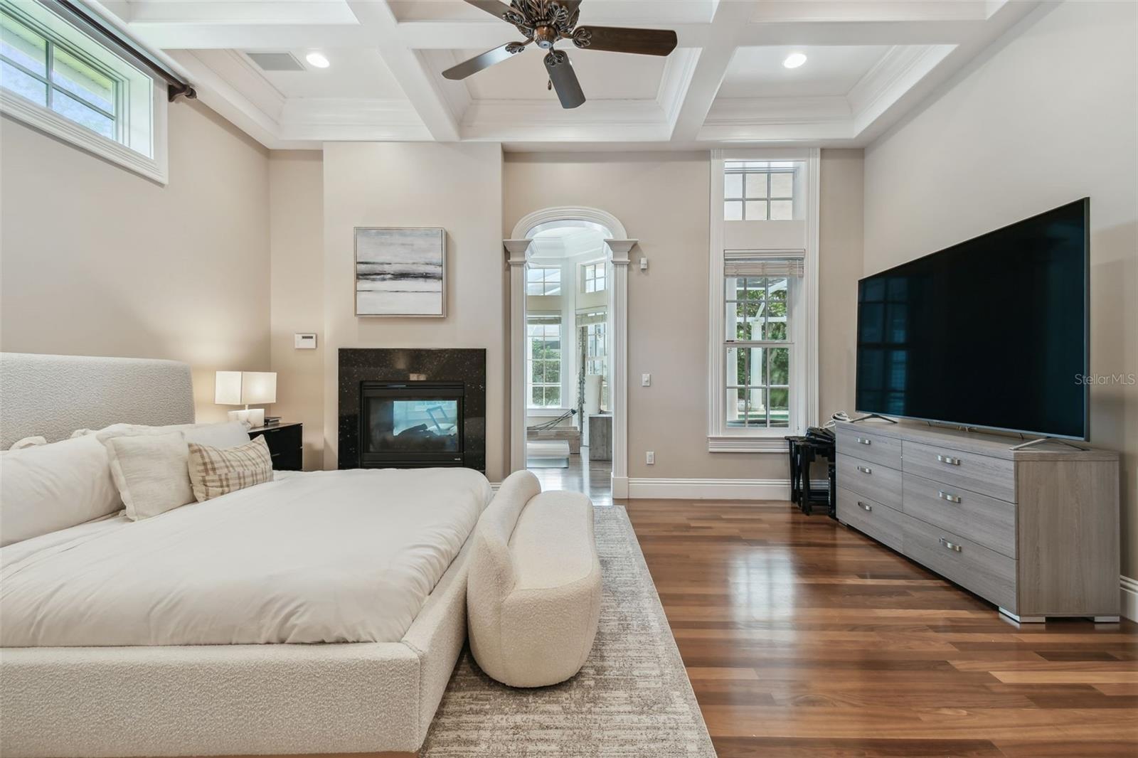 Listing photo id 22 for 704 Berrocales De Avila