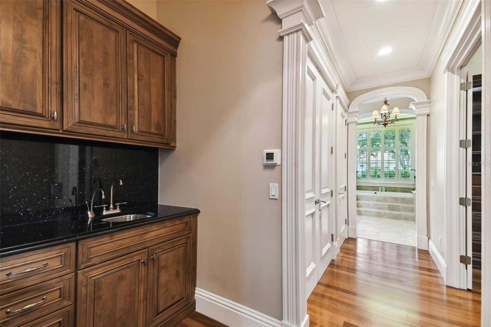 Listing photo id 25 for 704 Berrocales De Avila