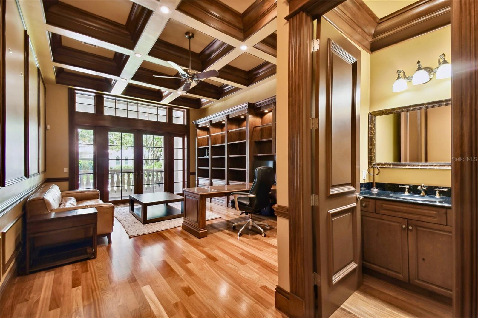 Listing photo id 33 for 704 Berrocales De Avila