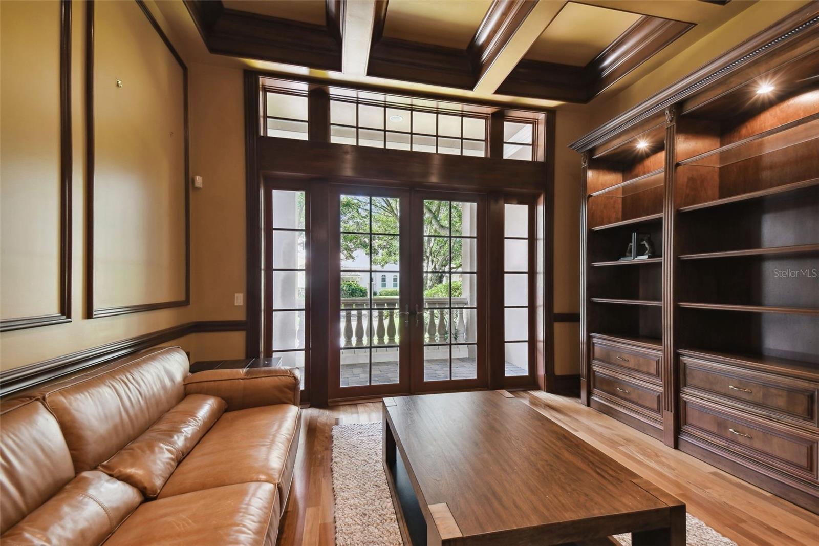 Listing photo id 34 for 704 Berrocales De Avila