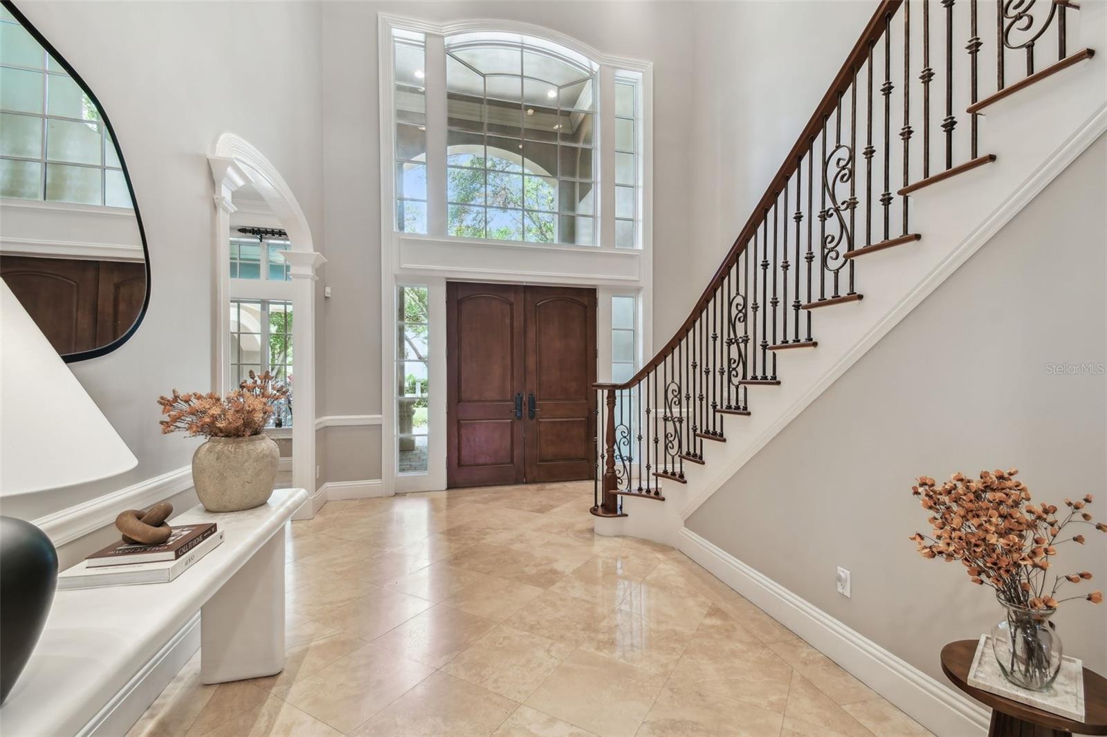 Listing photo id 3 for 704 Berrocales De Avila