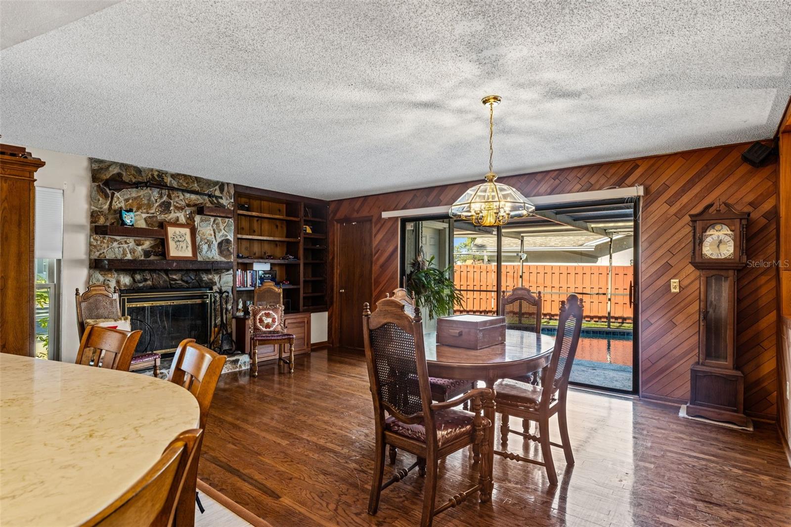 Image 16 of 64 For 2659 Diamond Head Drive N