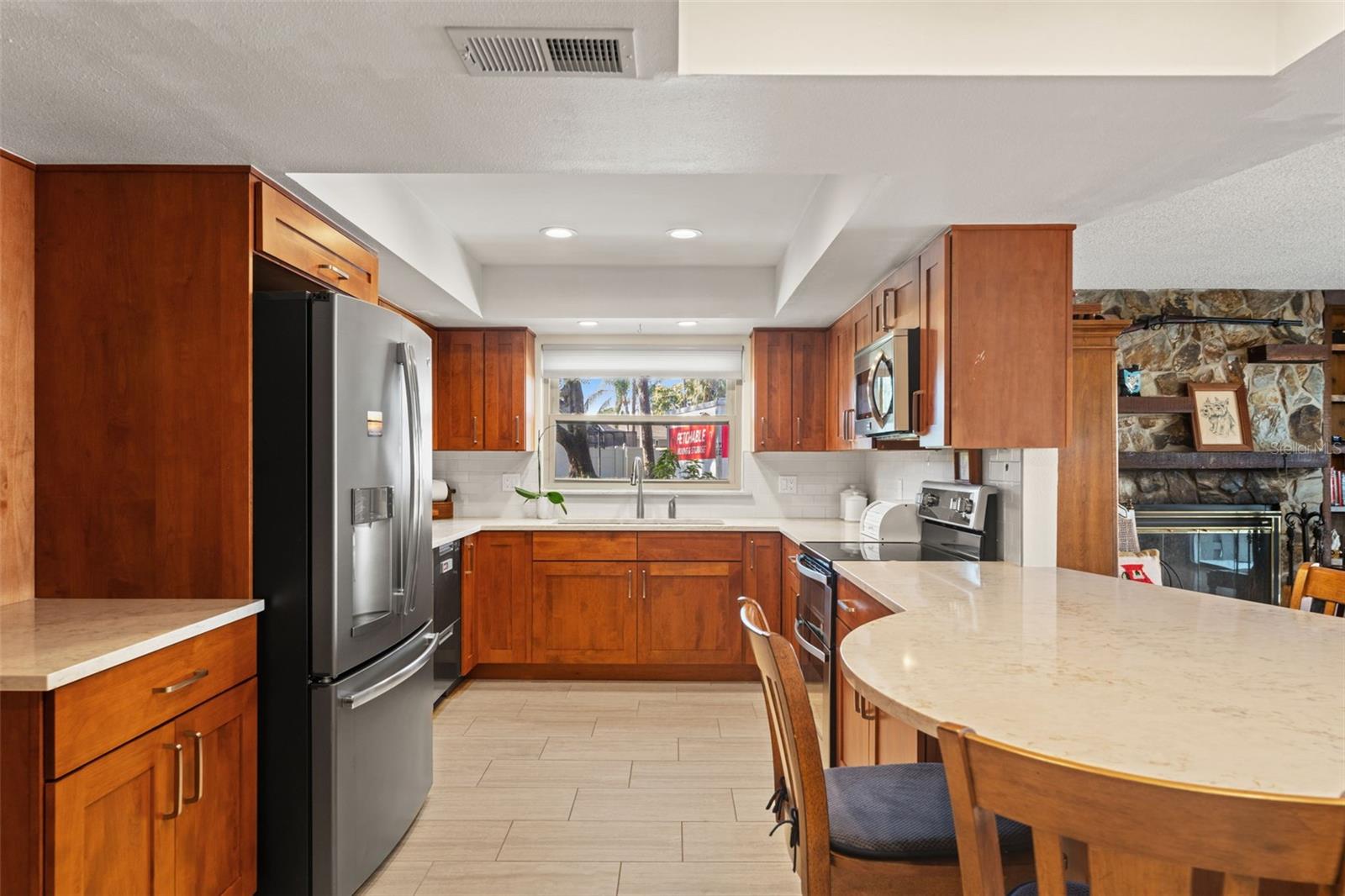 Image 21 of 64 For 2659 Diamond Head Drive N