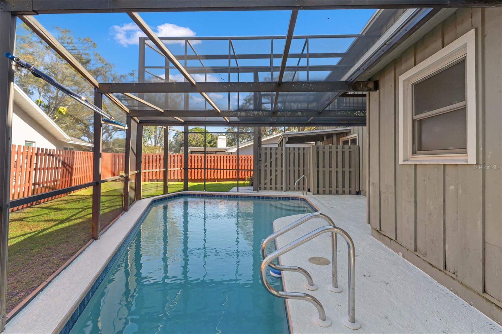 Image 27 of 64 For 2659 Diamond Head Drive N