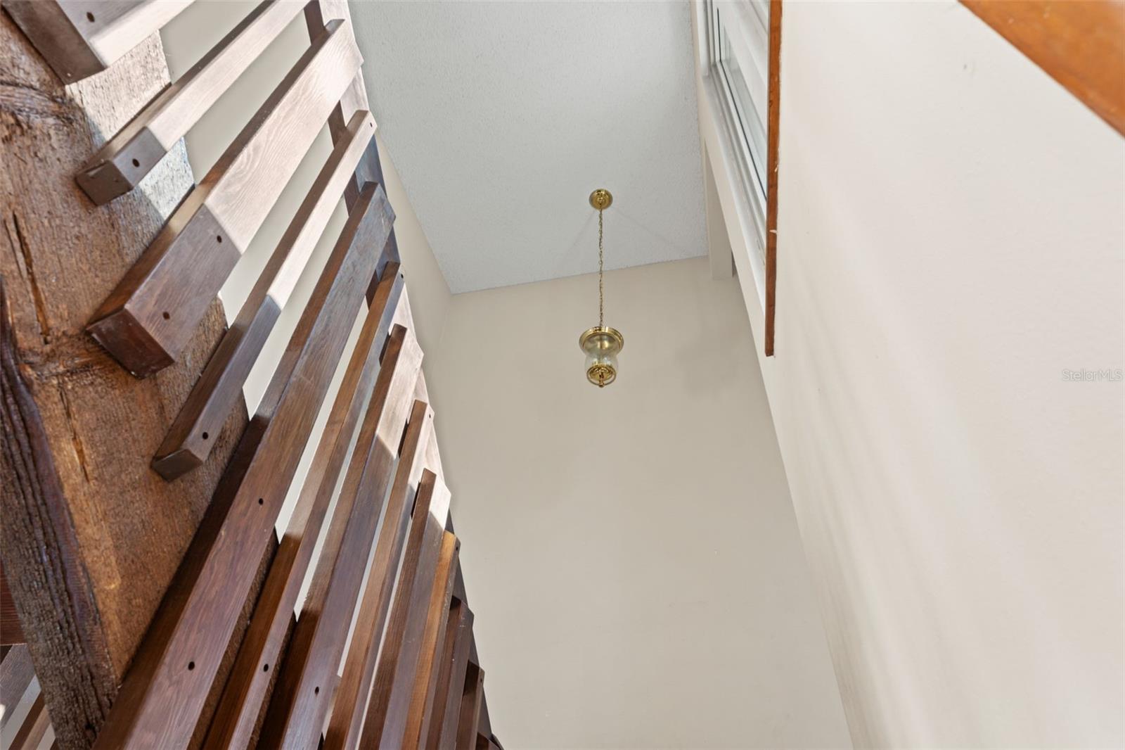 Image 37 of 64 For 2659 Diamond Head Drive N