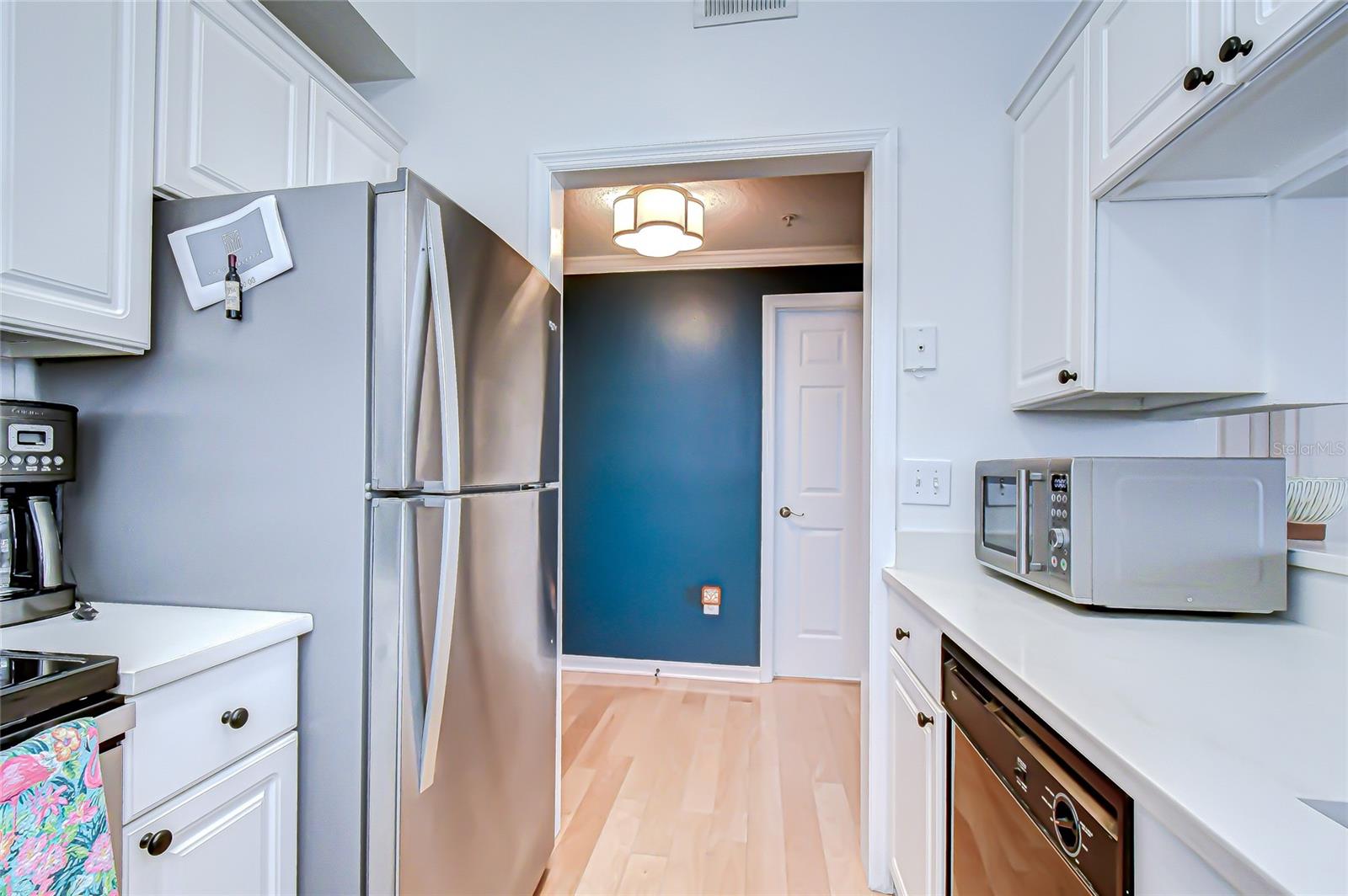 Image 10 of 83 For 800 Dakota Avenue 404