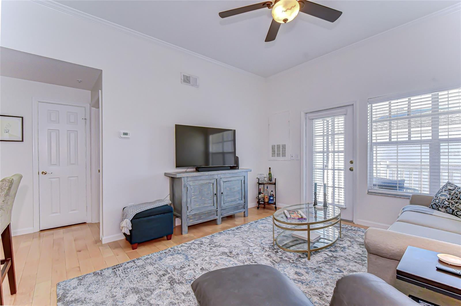 Image 19 of 83 For 800 Dakota Avenue 404