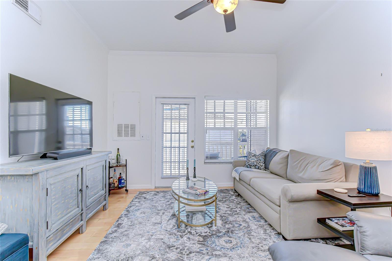 Image 24 of 83 For 800 Dakota Avenue 404