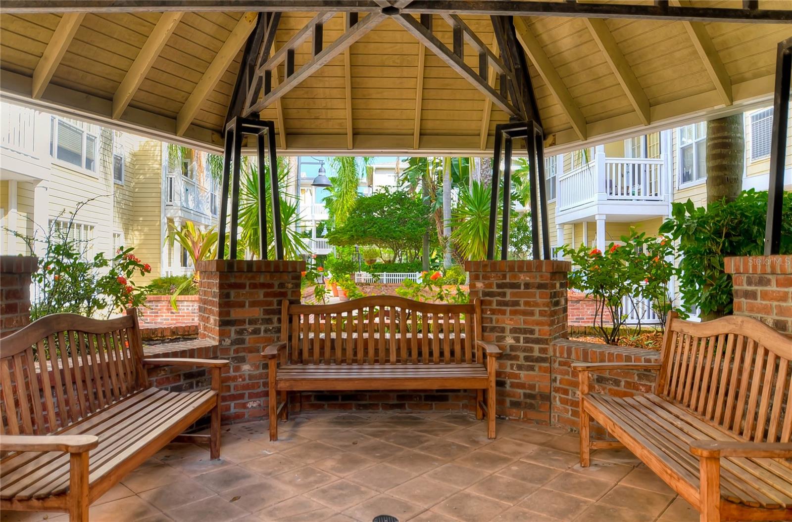 Image 72 of 83 For 800 Dakota Avenue 404