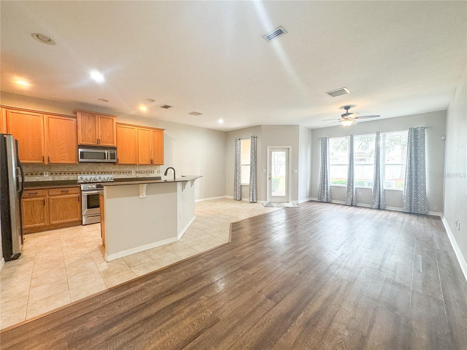 Image 4 of 24 For 27010 Cool Stream Lane