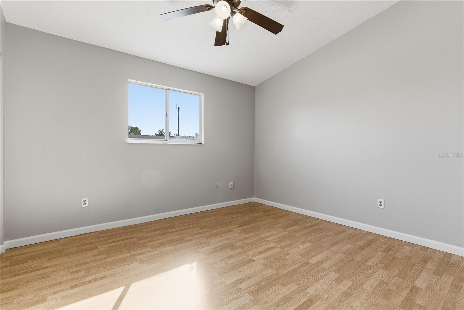 Image 17 of 38 For 4003 Cypress Willow Court