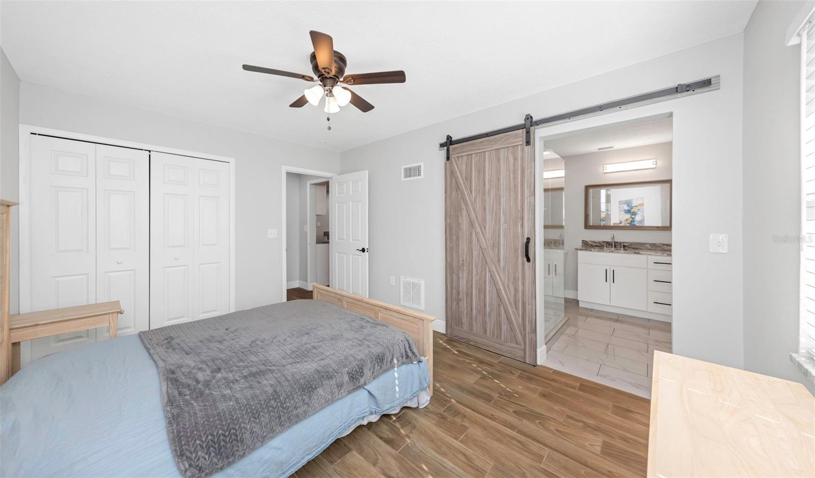 Image 10 of 29 For 1010 Emerson Drive