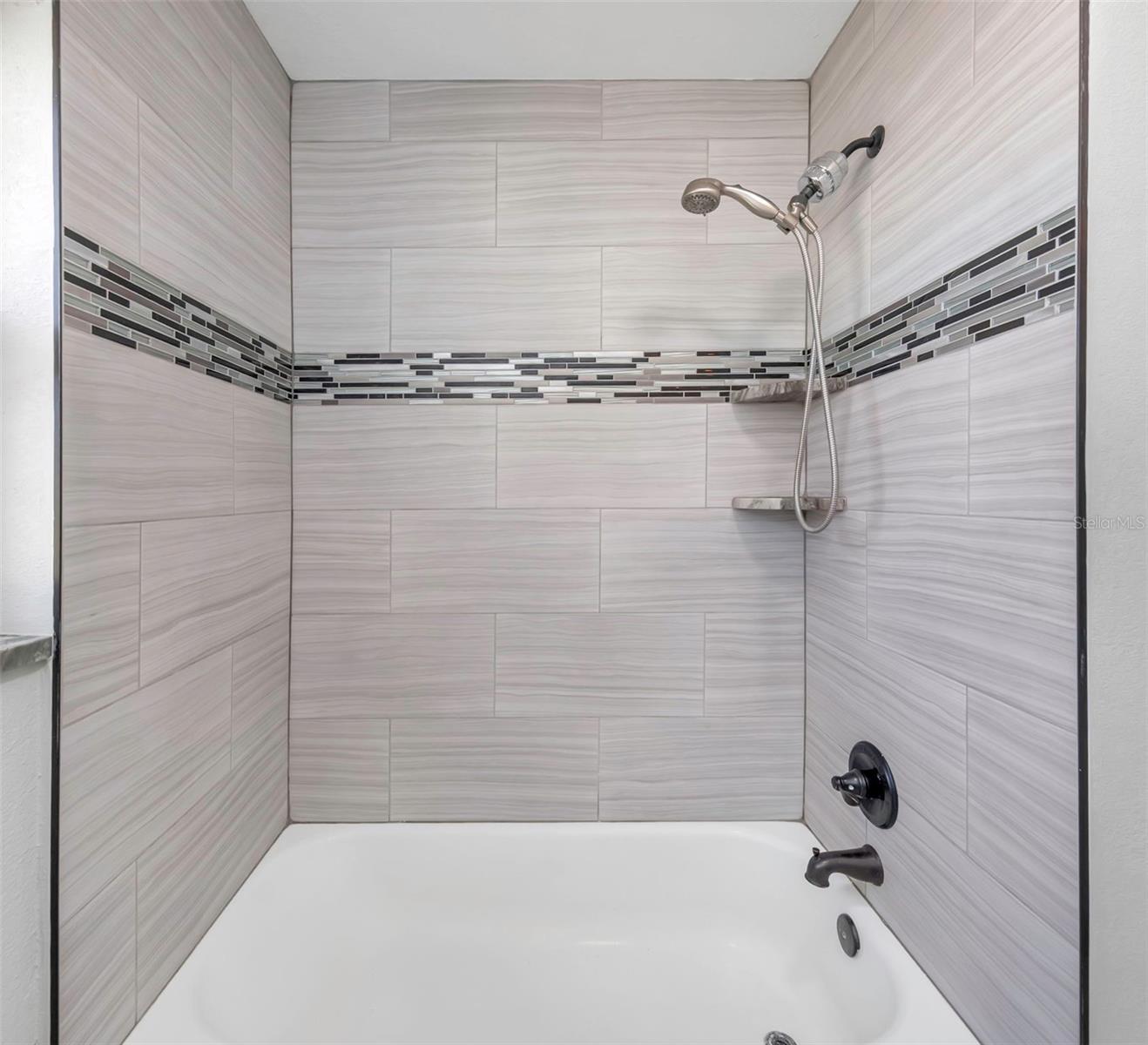 Image 16 of 29 For 1010 Emerson Drive