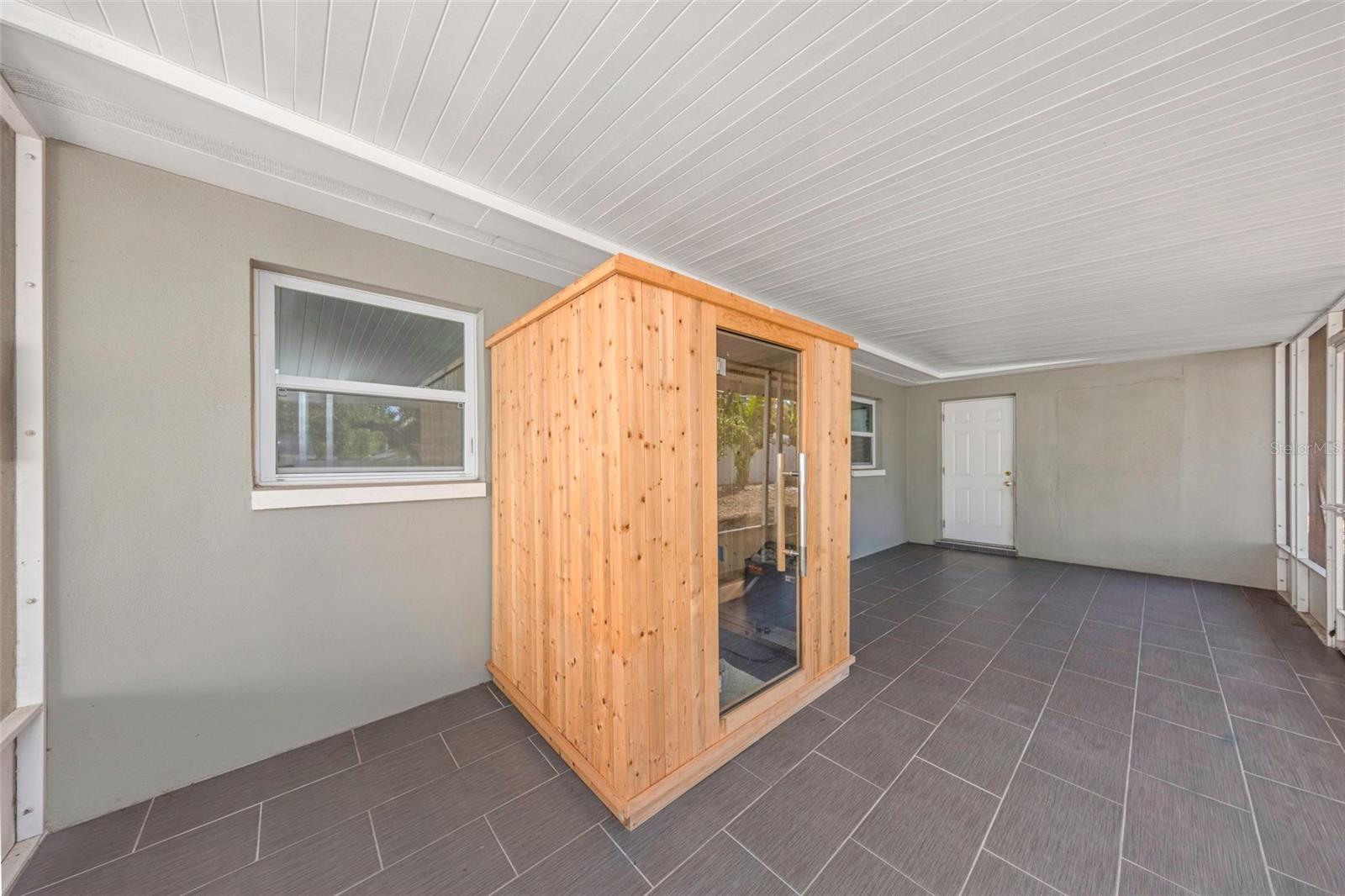 Image 23 of 29 For 1010 Emerson Drive