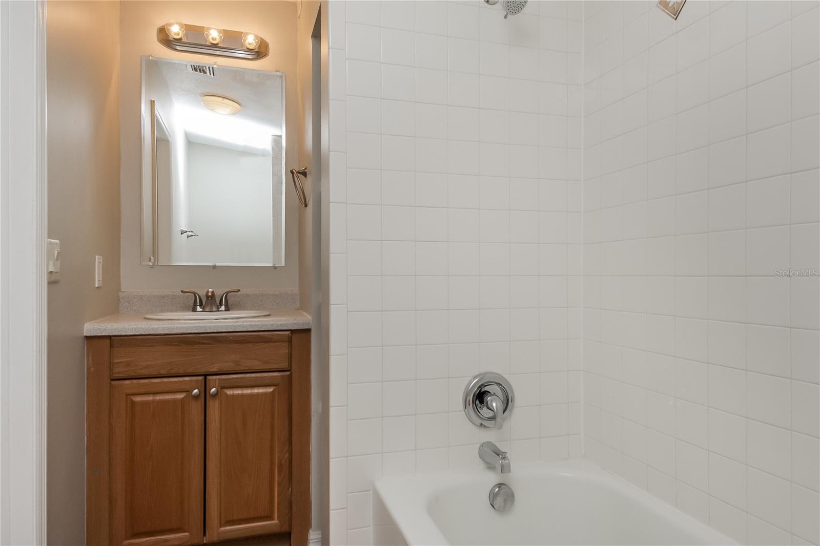 Image 13 of 16 For 604 Prairie Lake Drive