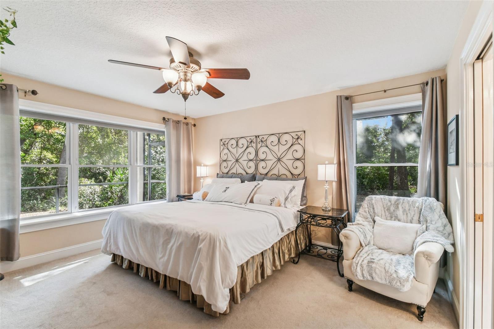 Image 16 of 46 For 12715 Linda Drive