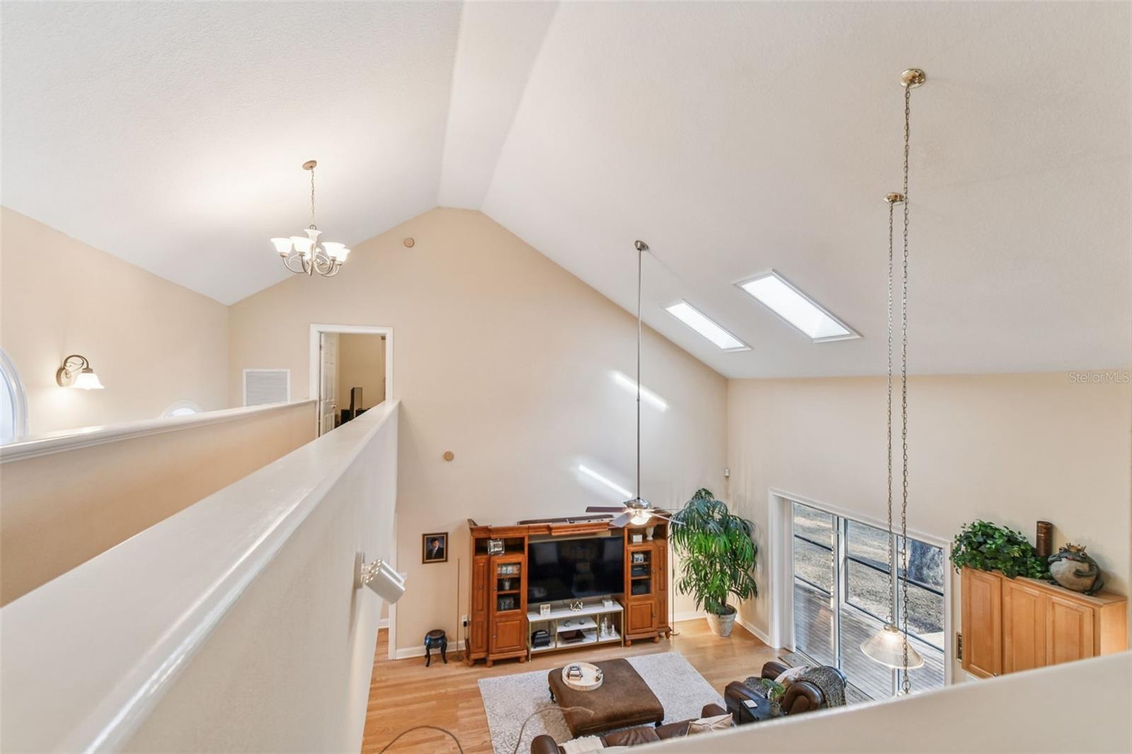 Image 30 of 46 For 12715 Linda Drive