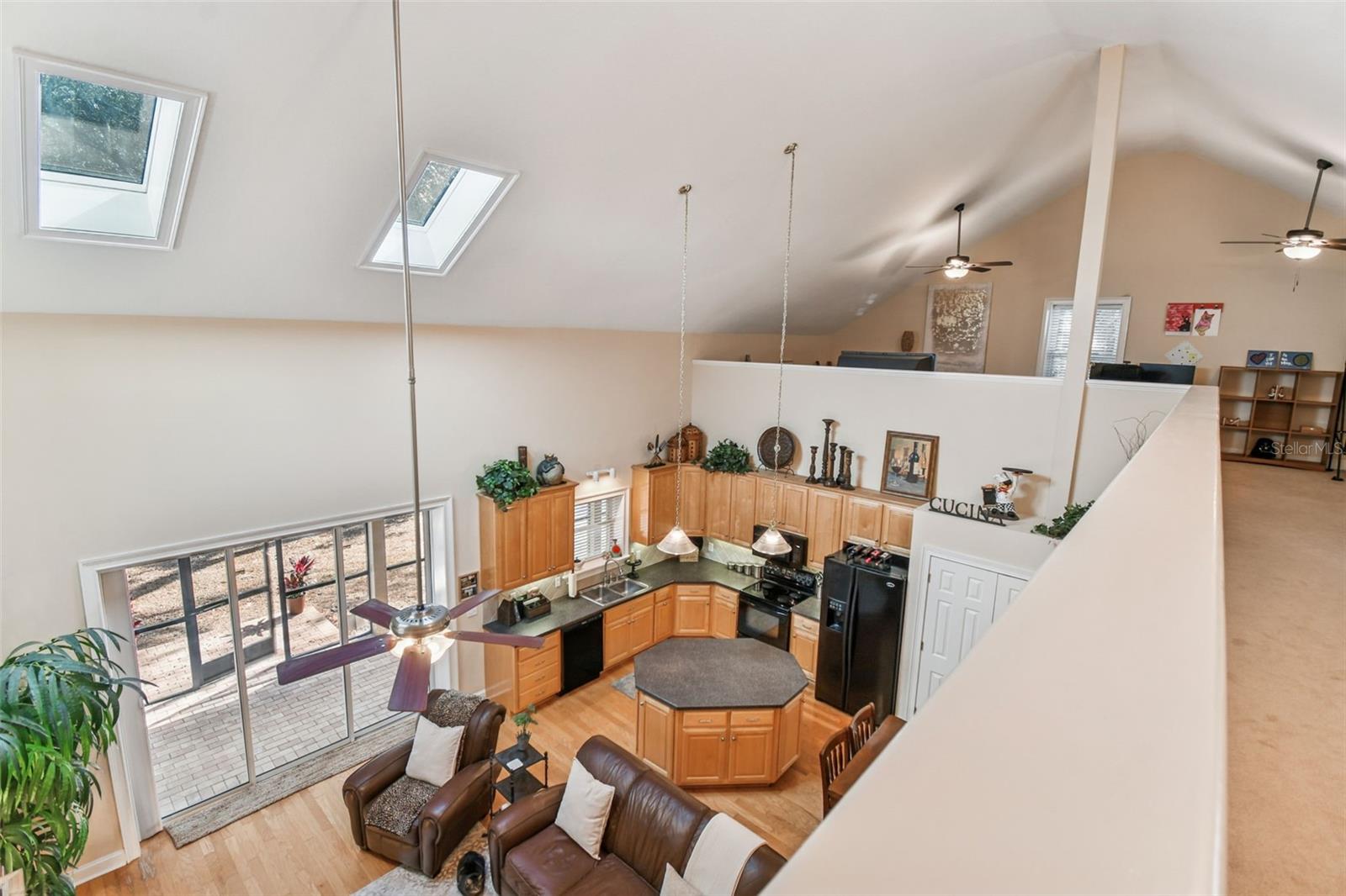 Image 32 of 46 For 12715 Linda Drive