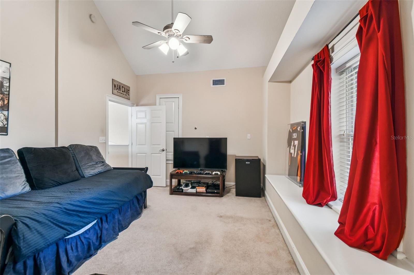 Image 34 of 46 For 12715 Linda Drive