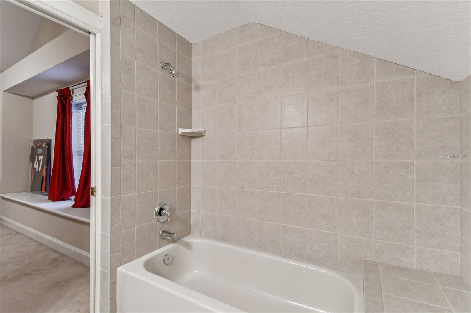 Image 37 of 46 For 12715 Linda Drive