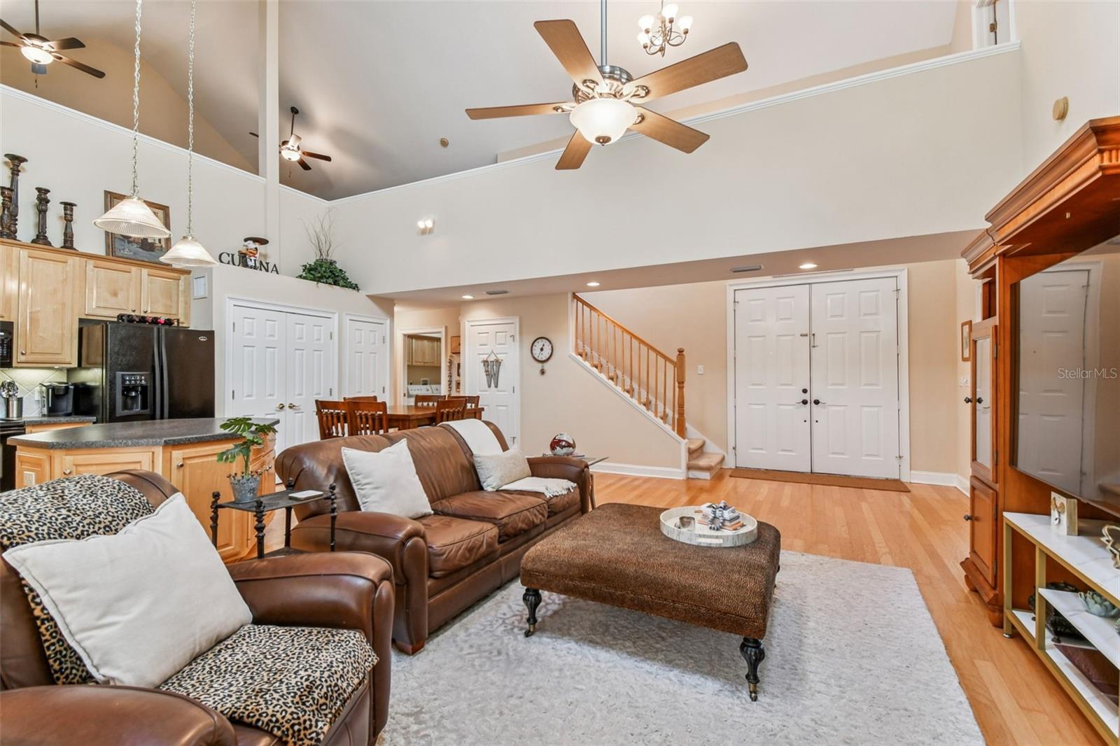 Image 6 of 46 For 12715 Linda Drive