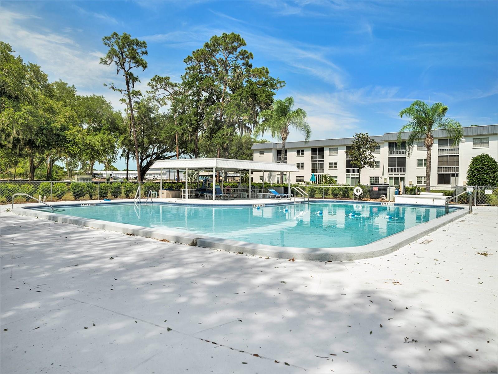 Listing photo id 4 for 4801 Airport Road 118